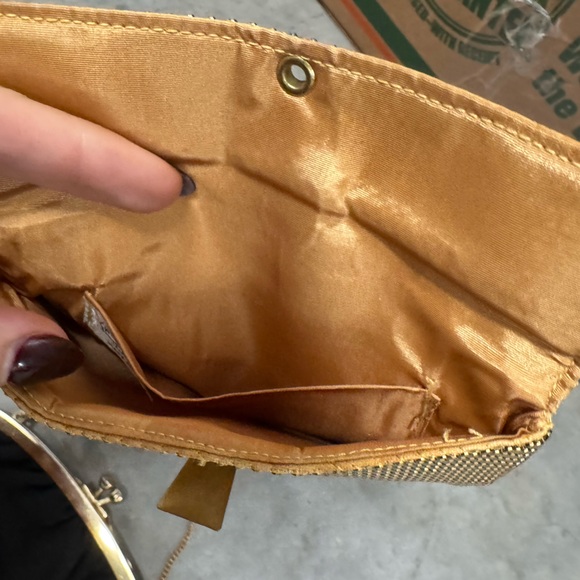 Vintage Whiting and Davis Gold Clutch Bag - Picture 5 of 6